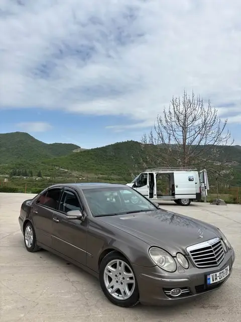 Mercedes-Benz W211 2007