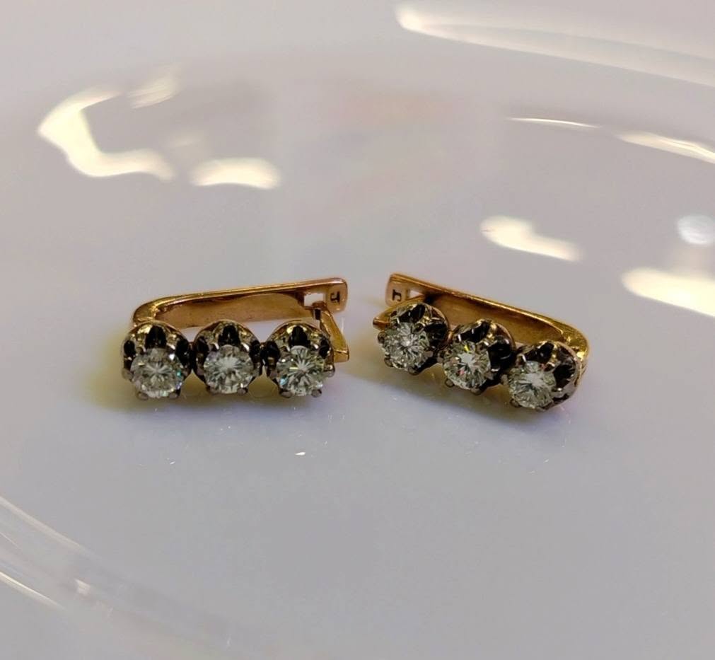 Soviet era diamond earrings. ⚖️ 4.37 — 1,800$