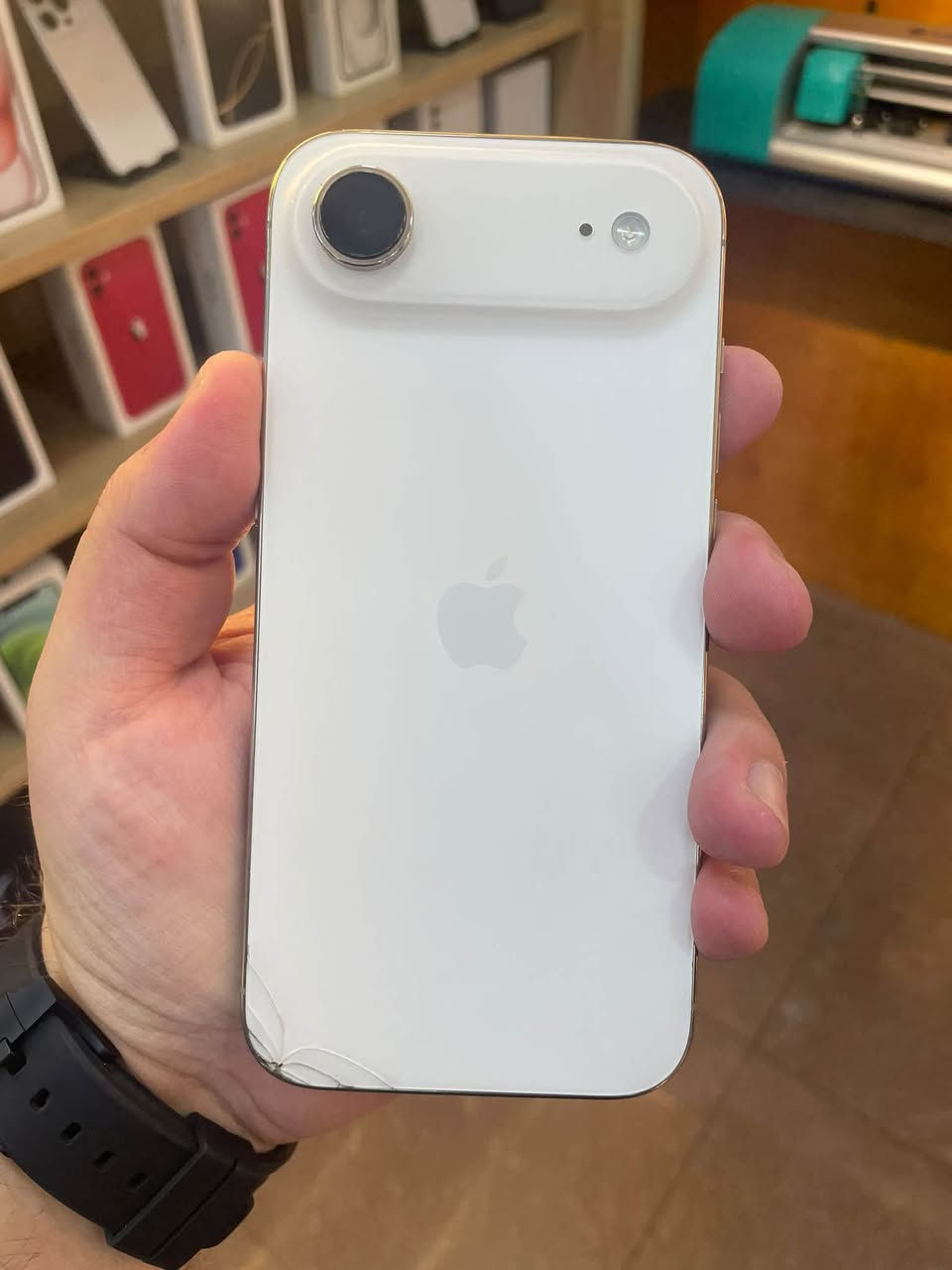 Огтагорцаз iPhone Air 256gb 512gb 96% — 290,000֏