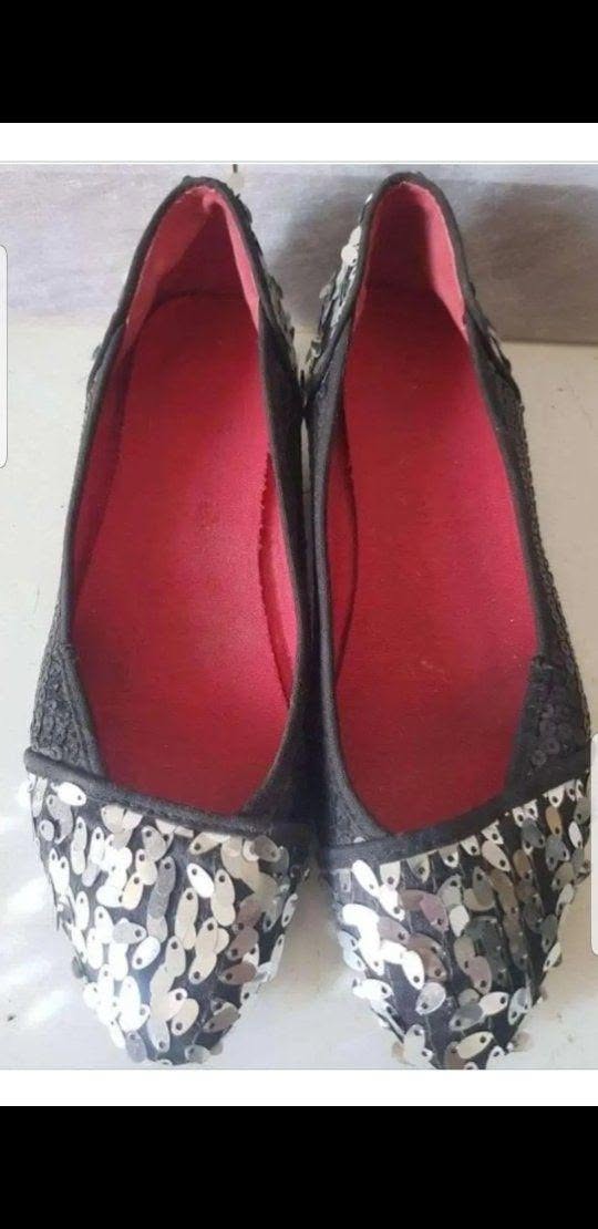 Pointe ballet shoes, size 37