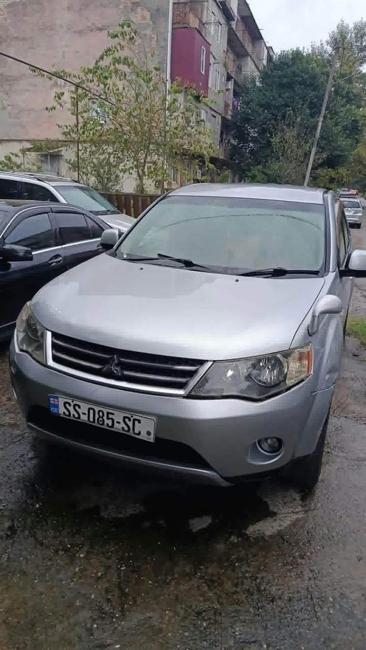 2006 model 2.4 motorlu 4×4 Japon arazi aracı.