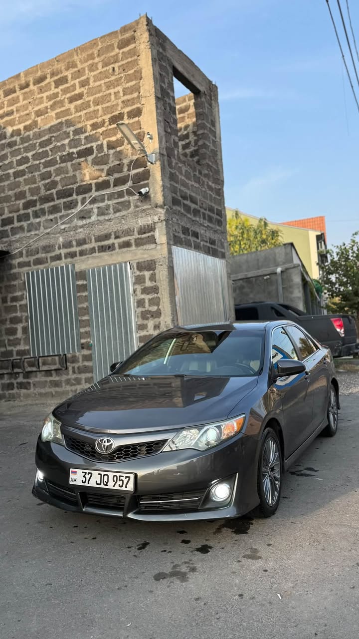 Toyota Camry 2014