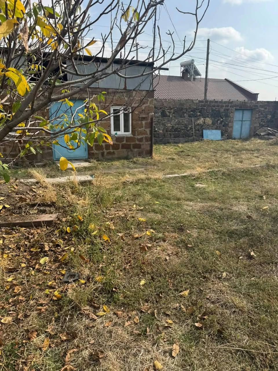 Երկու սենյականոց տուն, 800 քմ տնամերձ