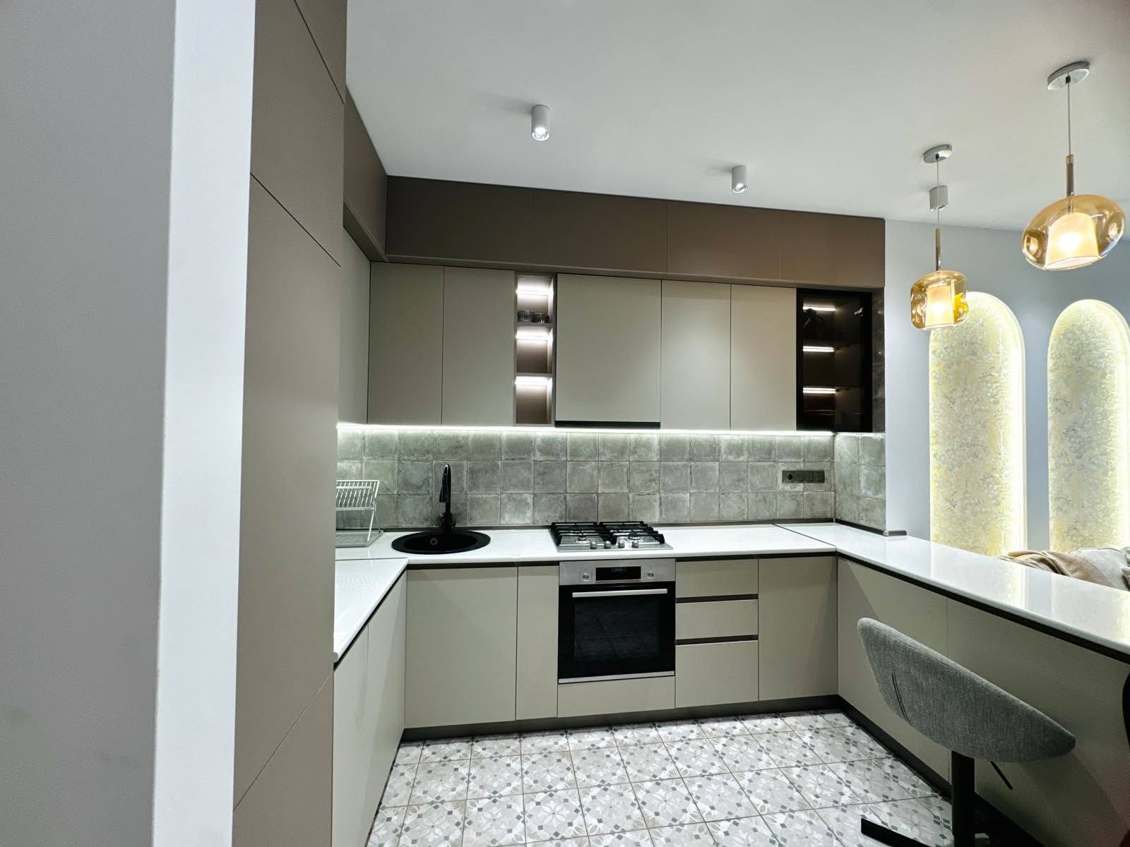 Satılır 3-otaqlı mənzil, Batumi — $300,000