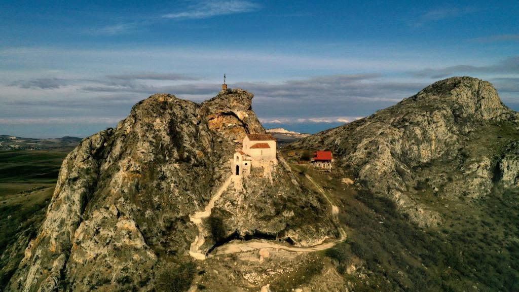 İkinci el tuğla, ahşap kapı ve pencere satılık