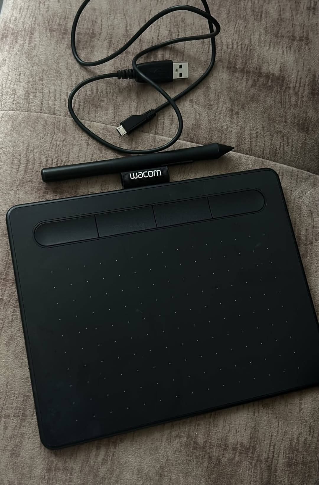 Wacom Intuos Small qrafik planşet