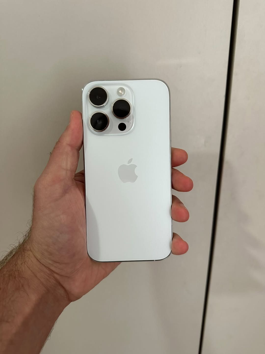 14 პრო -128 GB. ღირებულება 1100