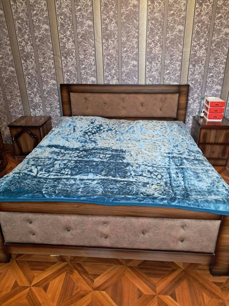 Bedroom furniture: bed and nightstands