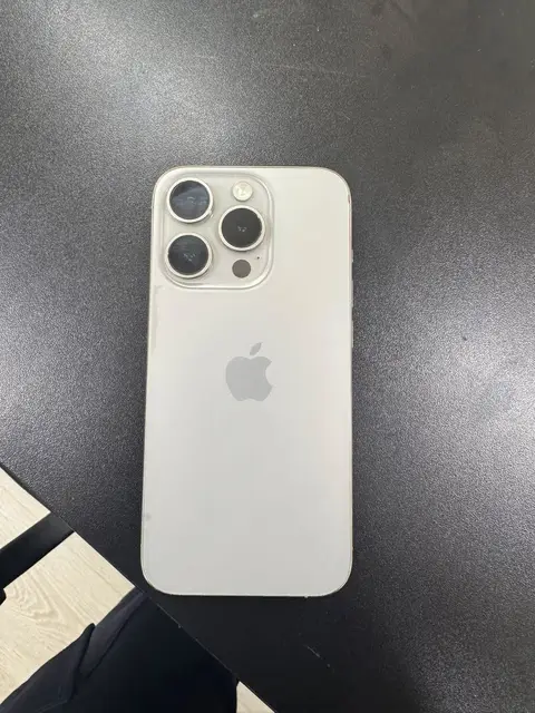 iPhone 15 Pro 256GB, 81% batareya