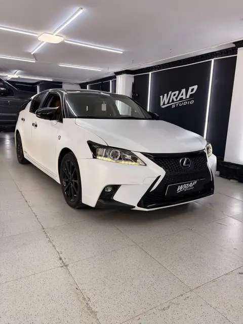 Lexus CT 200h 2012 — 8,000$