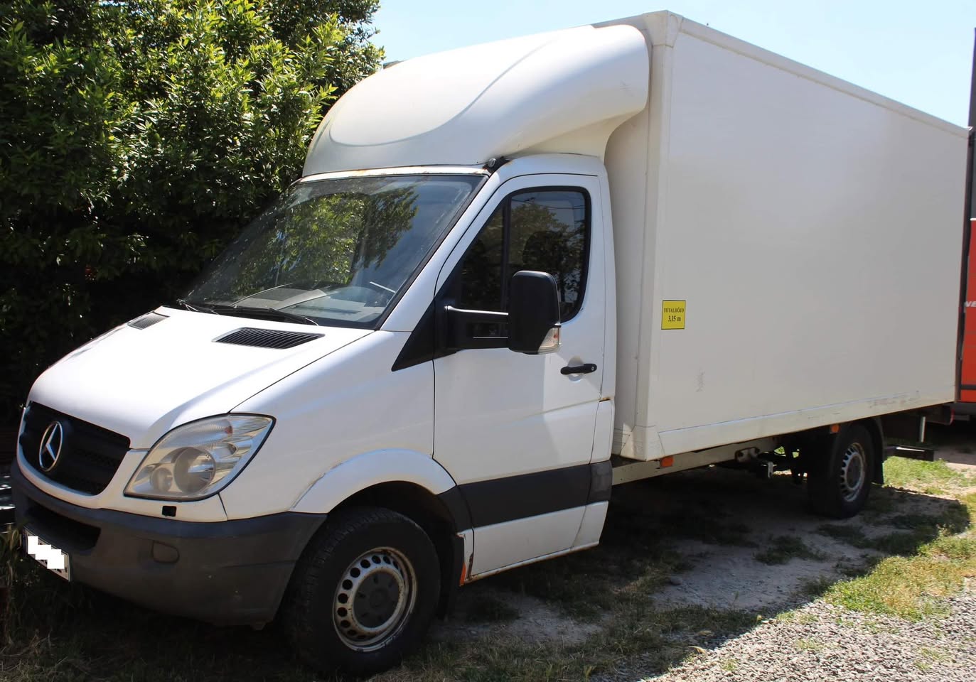 Վաճառվում է Mercedes Benz Sprinter տարեթիվ՝ 2009 շարժիչ՝ 2.2 — 12,000$