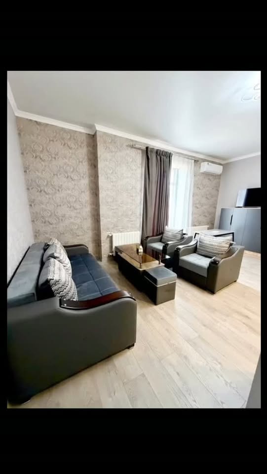 Dağılır şöle, Erivan - 330,000 ֏