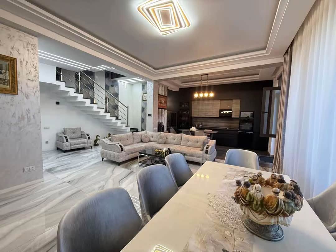 🏠5 otaqlı villa satılır 📍Avan - 570,000$