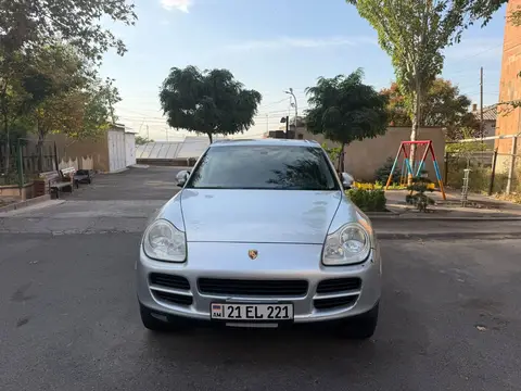 Porsche Cayenne 2003