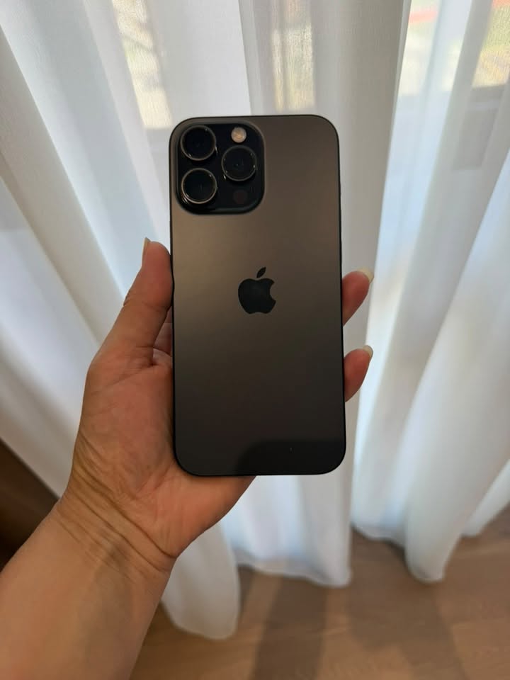 iPhone 16 Pro Max, 256GB, is for sale — 2,600₾