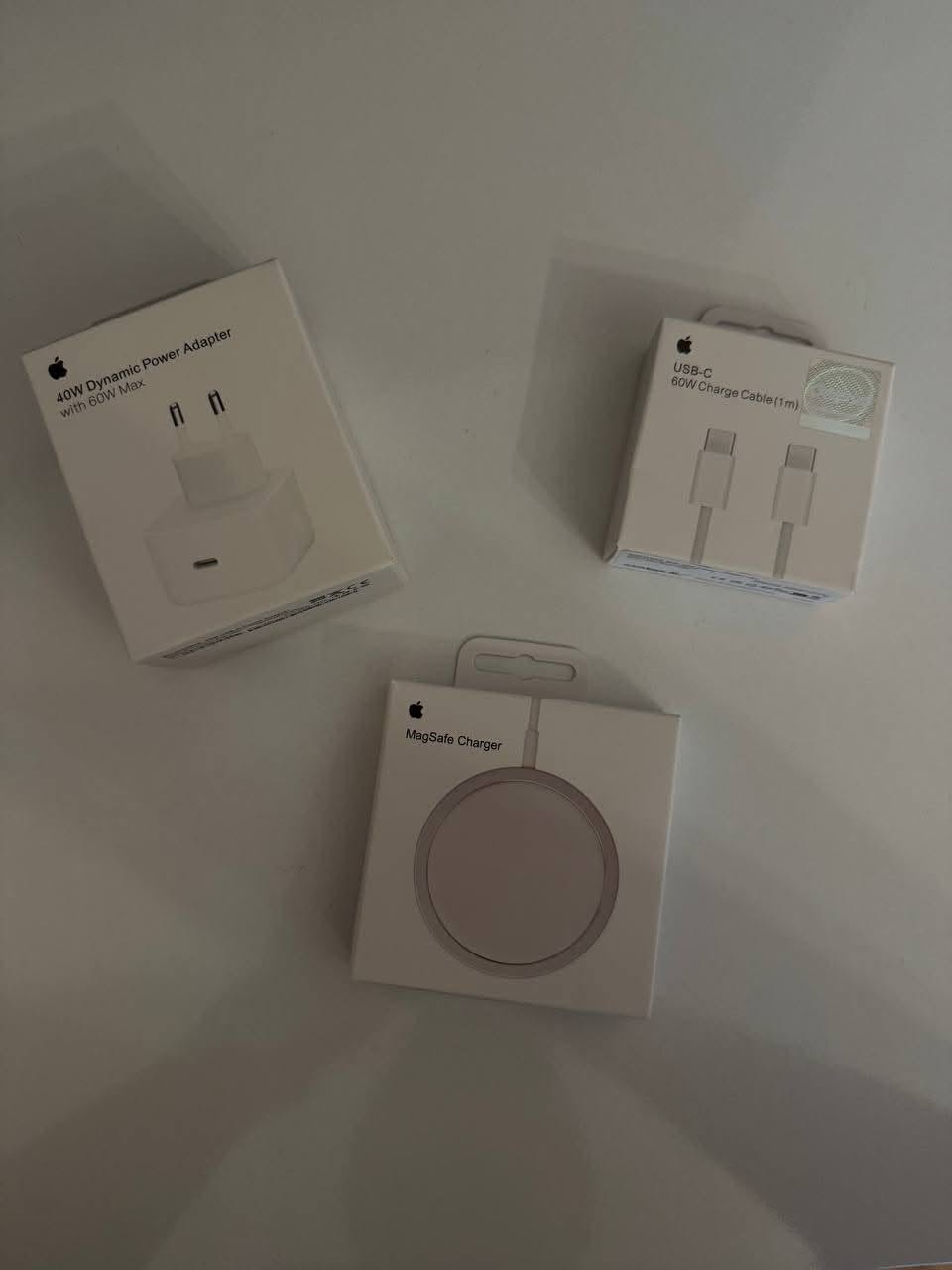 Powerful adapter 40W, which charges the phone battery up to 12,000֏