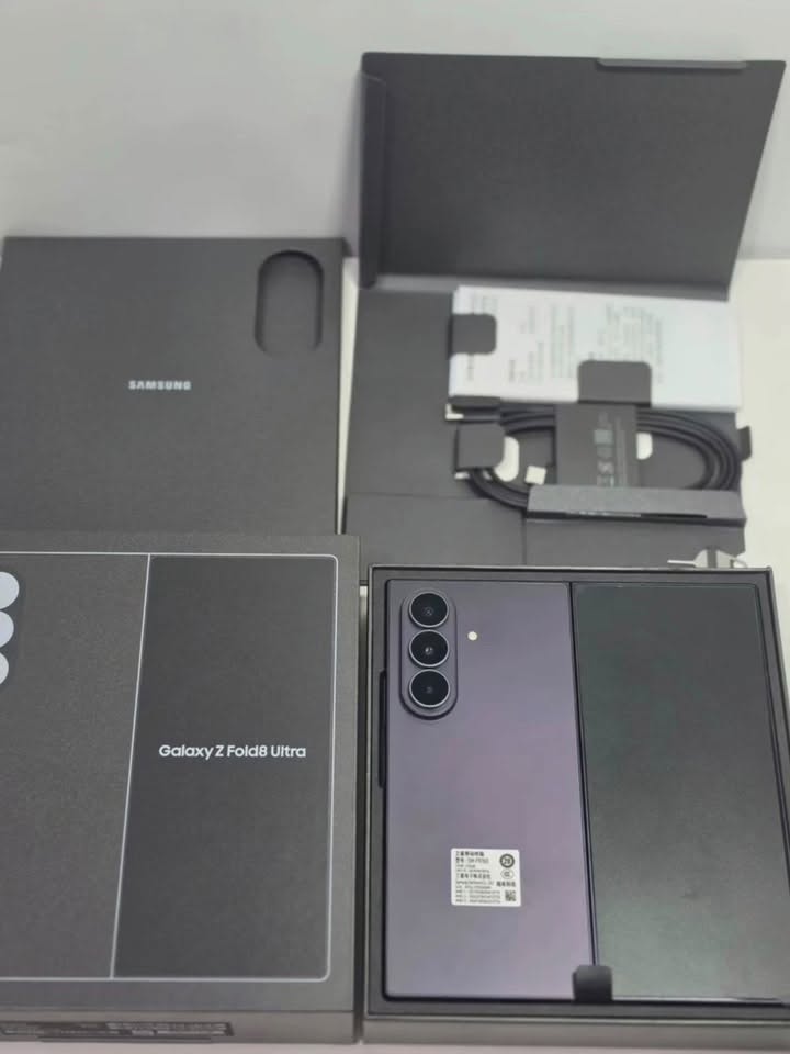 Samsung Galaxy Z Fold 8 Ultra