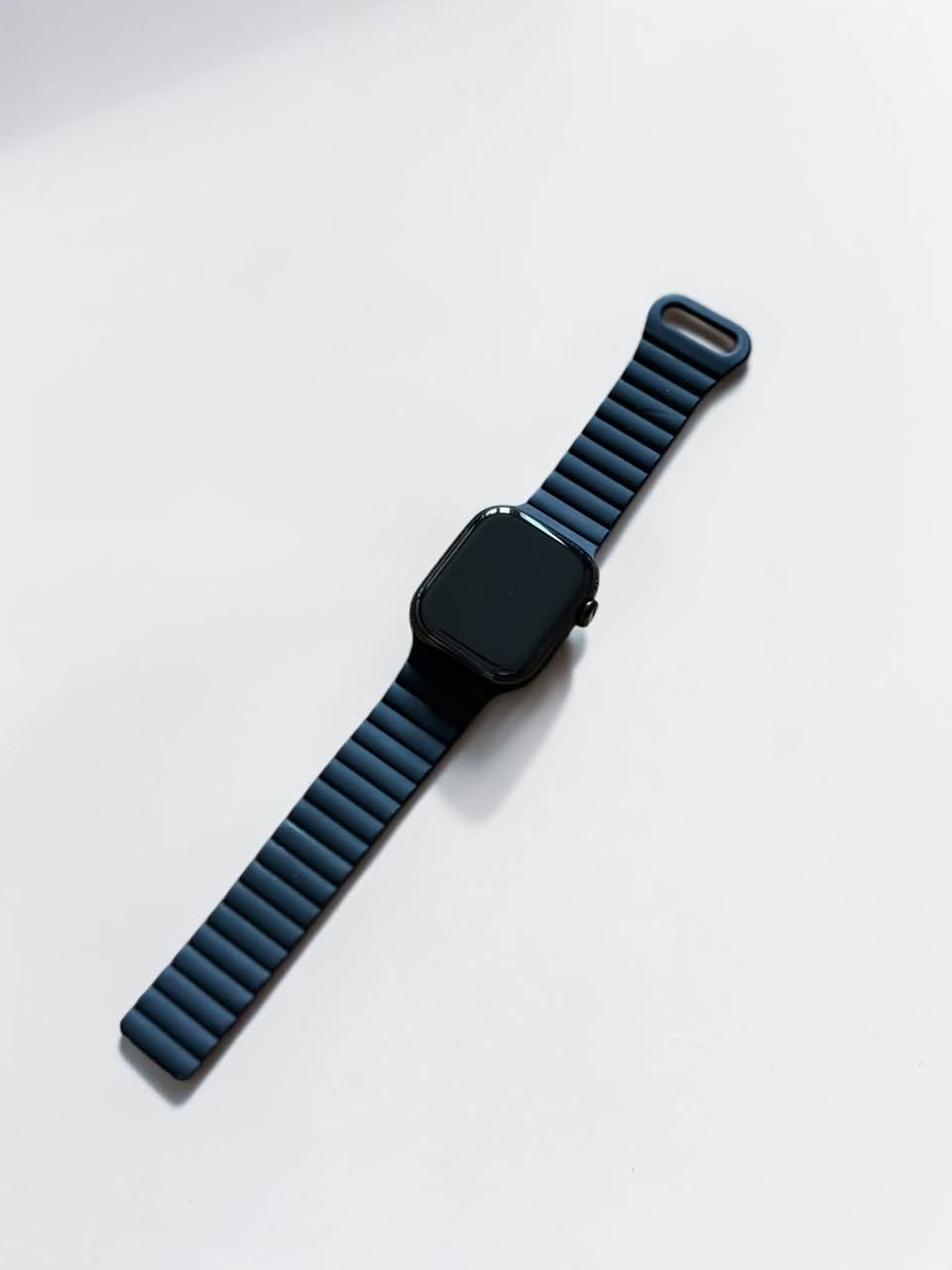 Apple Watch 11 42mm price 600