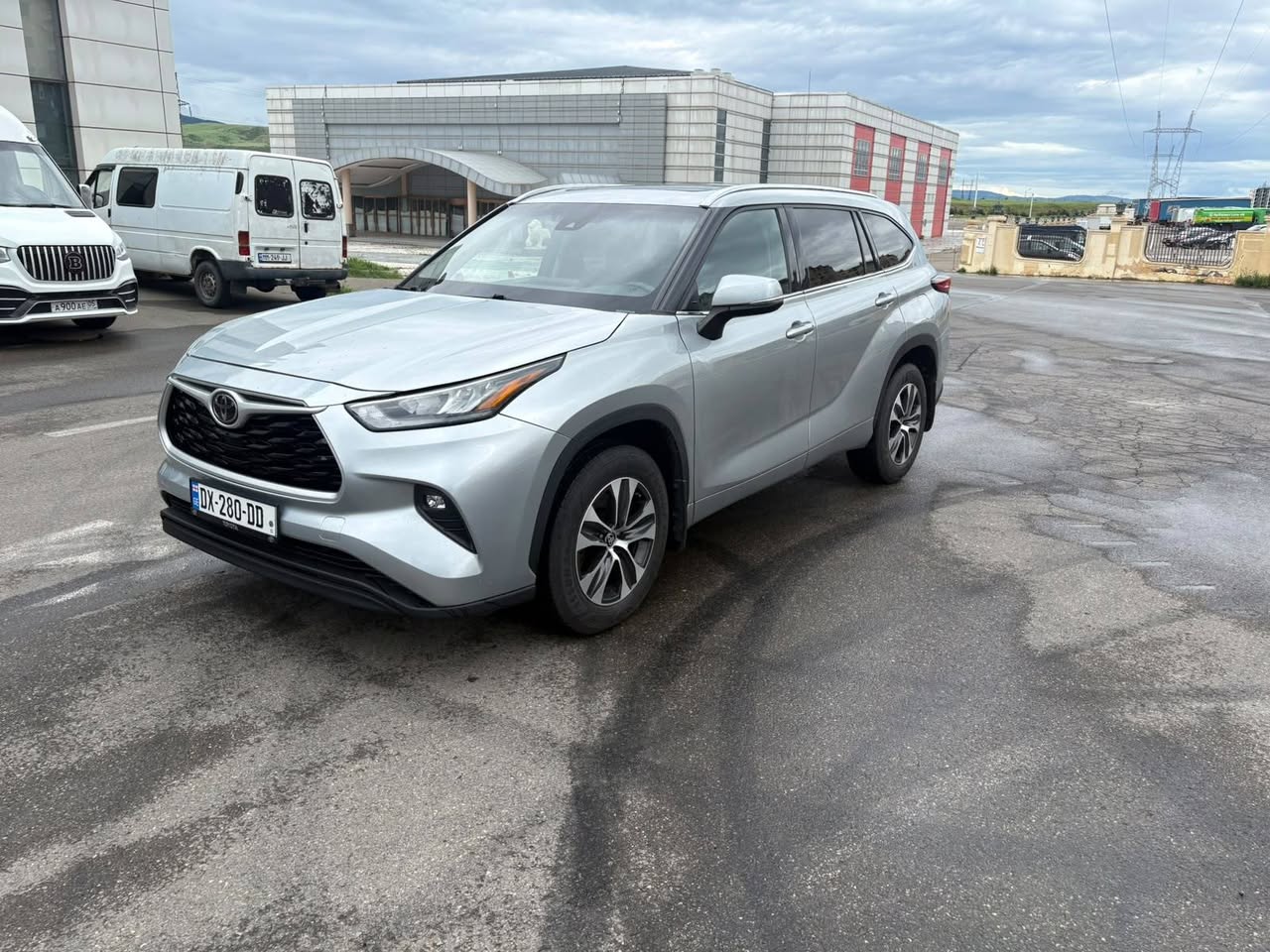 Toyota Highlander 2020 — 19,700$