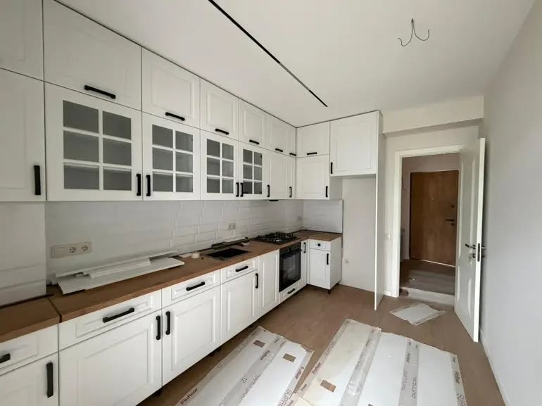 იყიდება 5-ოთახიანი ბინა, თბილისი — $265,000