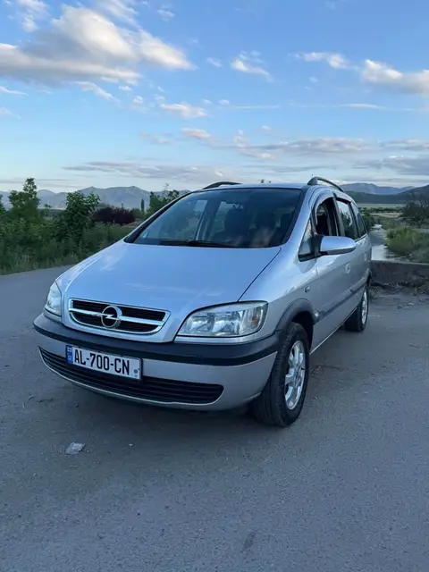Opel 2005
