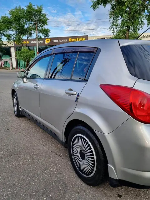 Nissan Tiida 2006