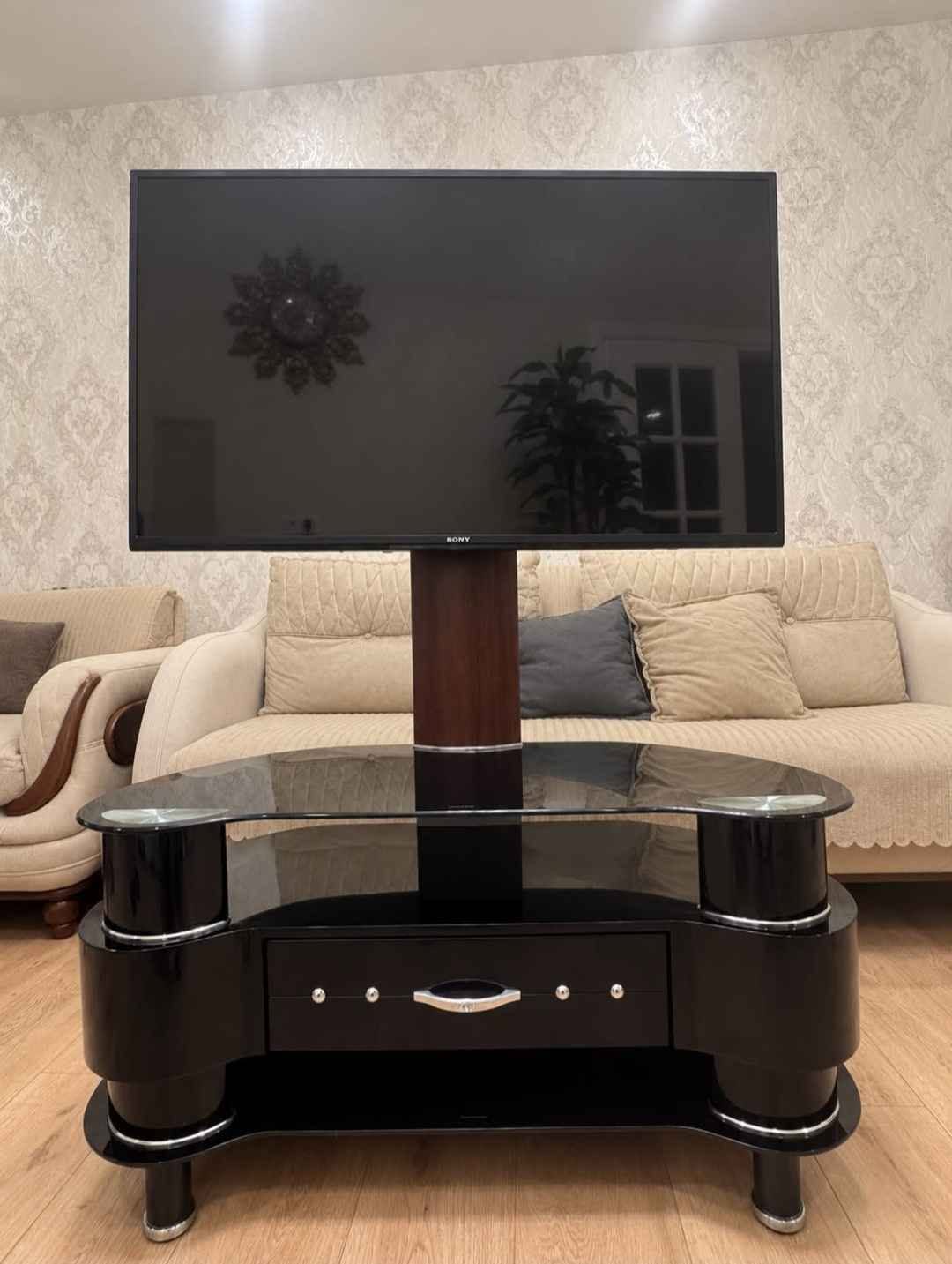 TV wall mount for sale. Price – 200 lari