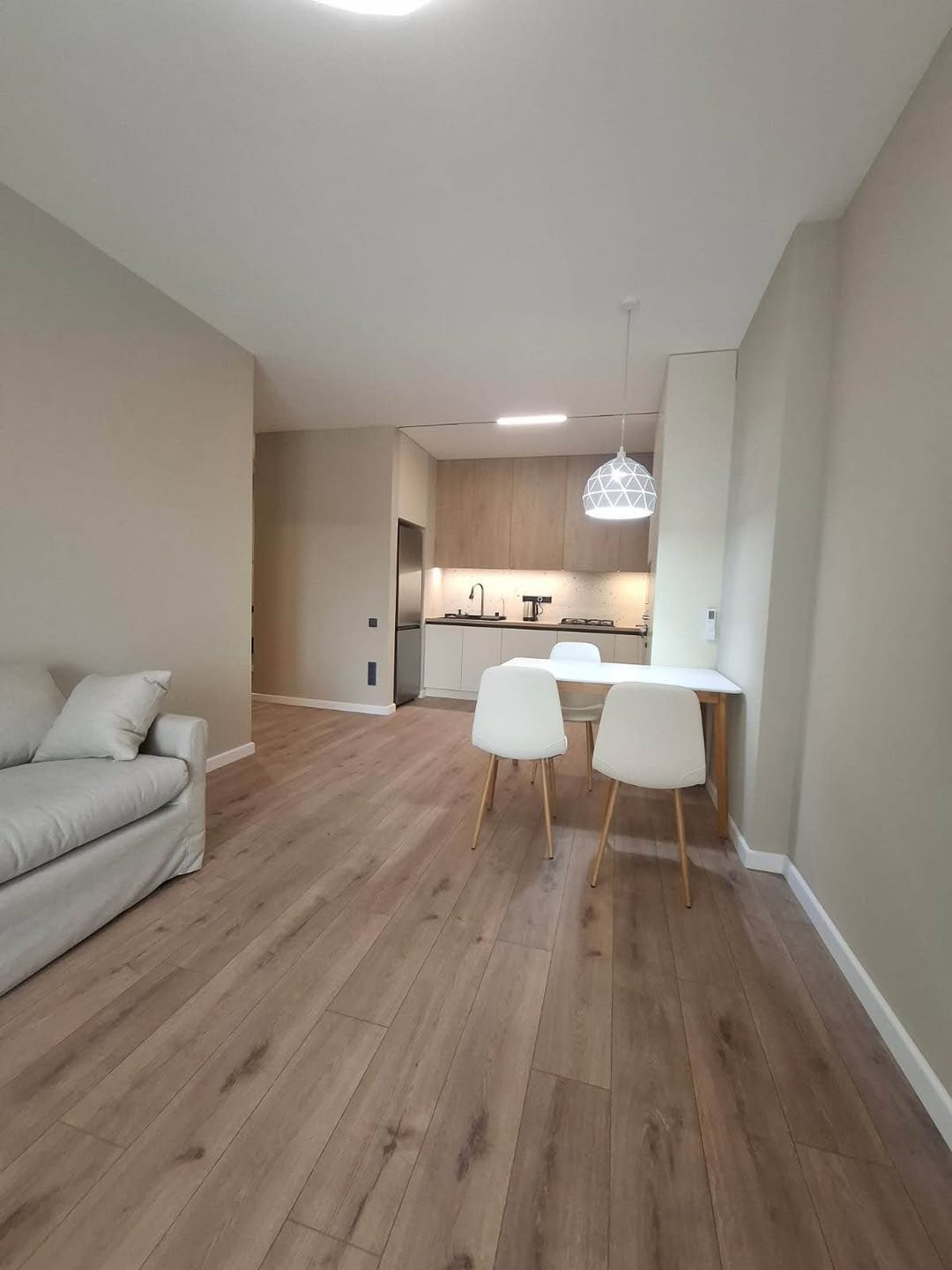 იყიდება ბინა, თბილისი — $198,000