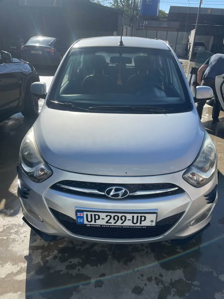 Hyundai I10 2012 — 2,200$
