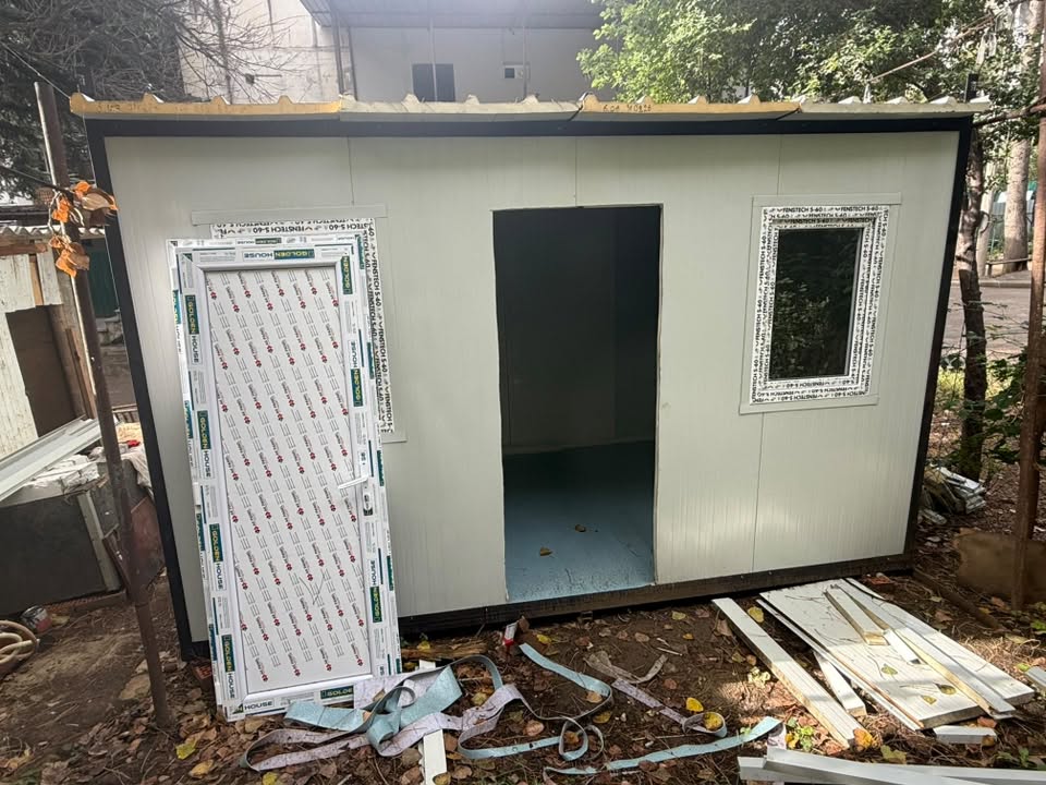 Prefab kiosk 2.5×4 m, 10 sq m