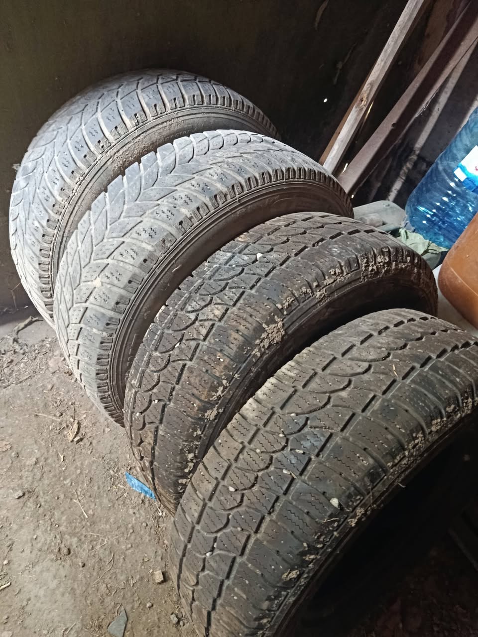 ზამთრის საბურავები 225/70/R15, 550 ლარი