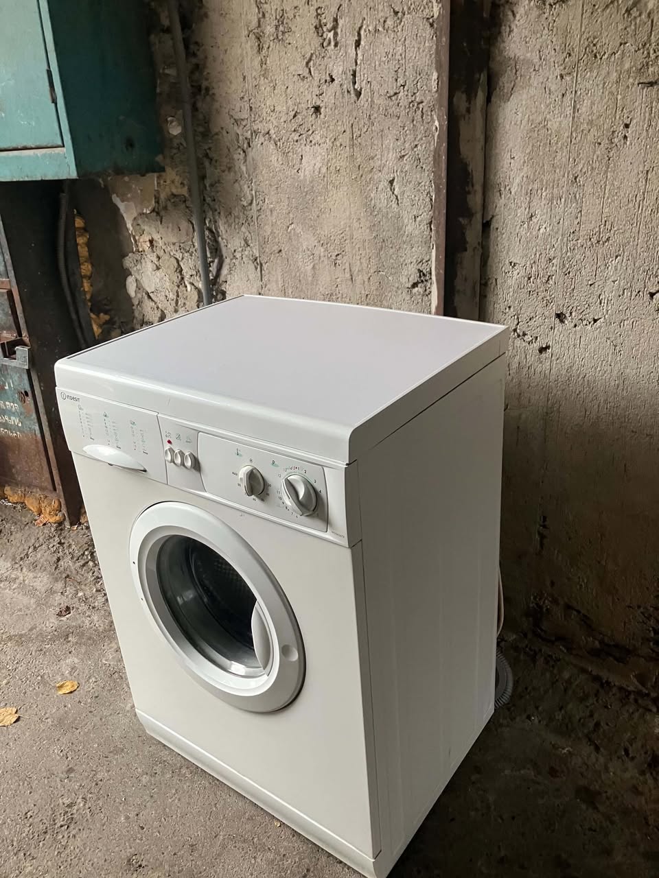 Washing machine for sale, Indesit narrow model