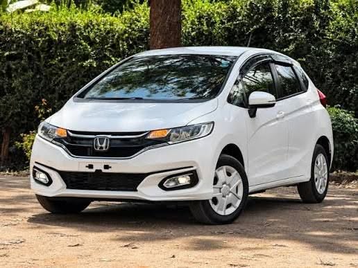 Honda Fit 2018 — 4,500$
