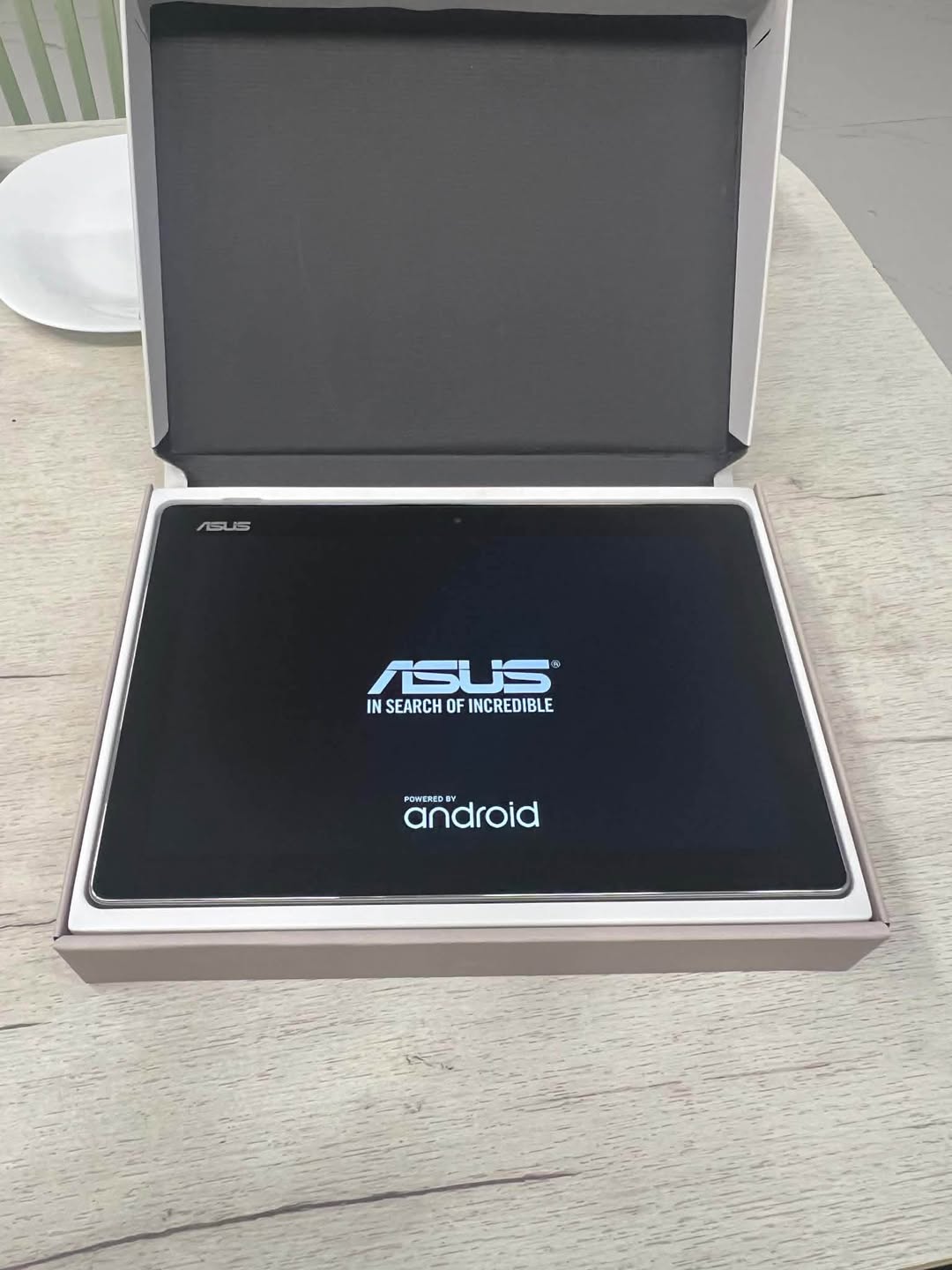ASUS ZenPad 10 tablet with 3 games