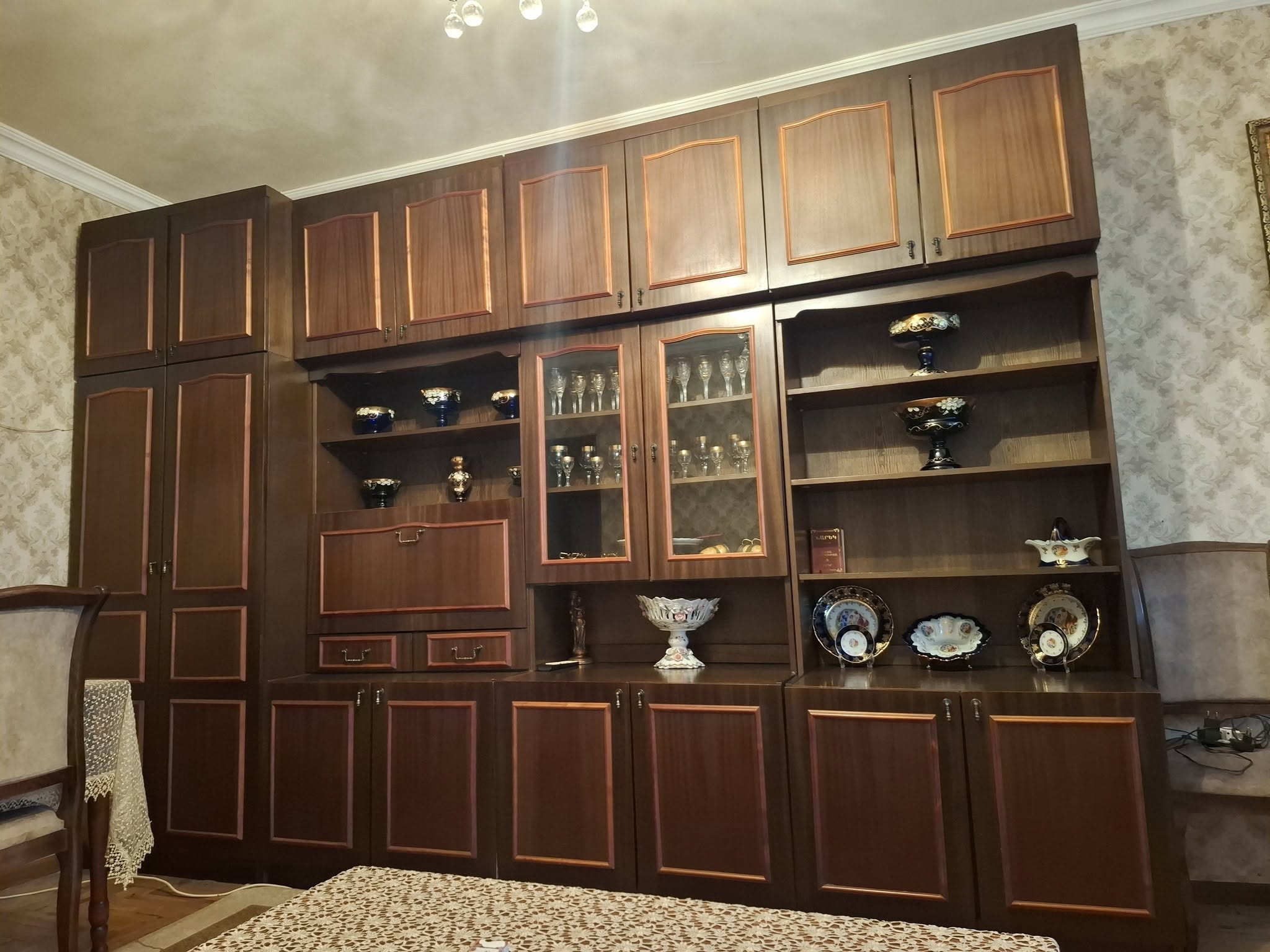 ოთახის მაბელი ბუნებრივი ხე ძალიან კარგი — 50,000֏