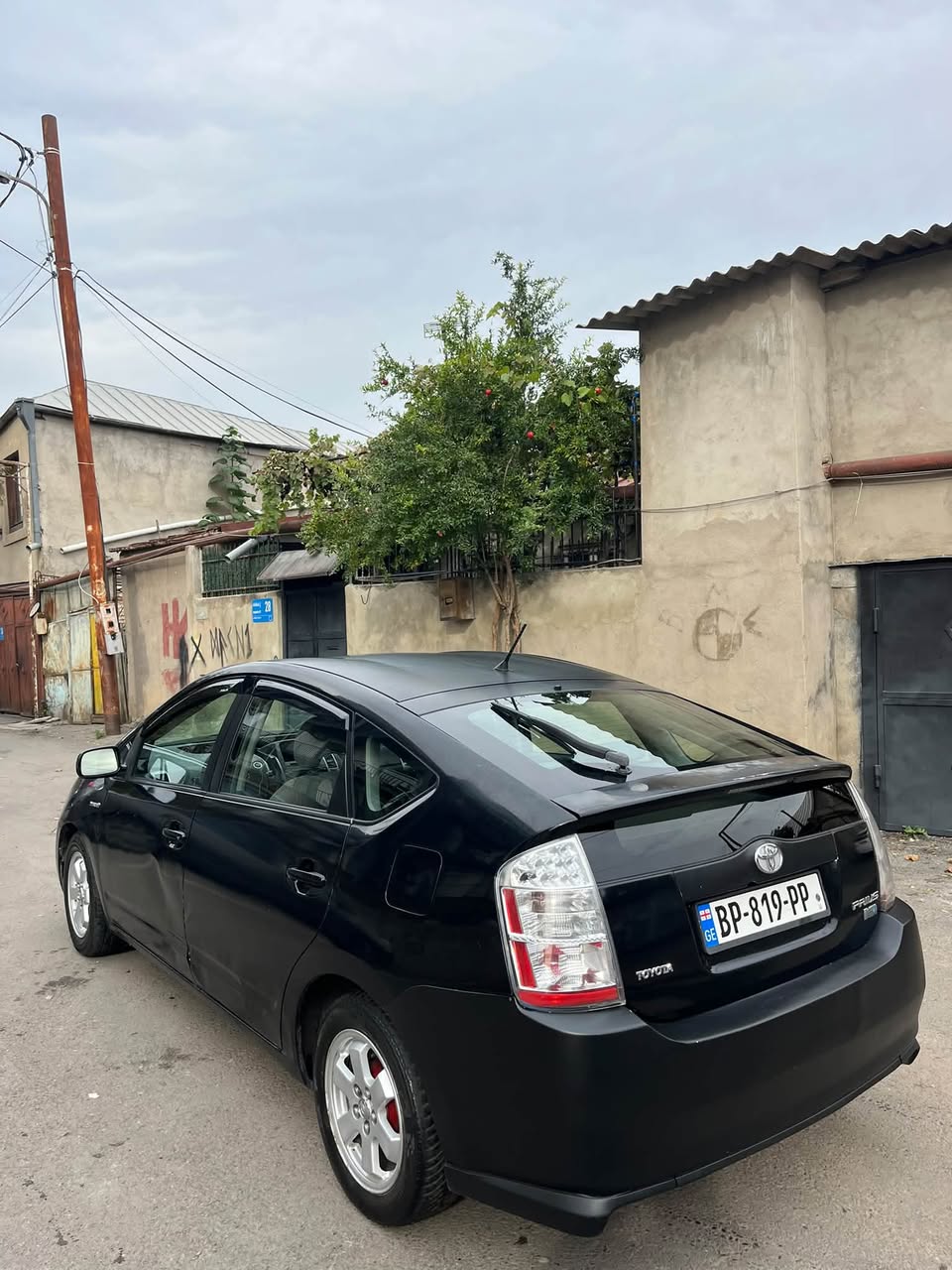 Toyota Prius qazda da işləyir və icarəyə verilir - 50₾