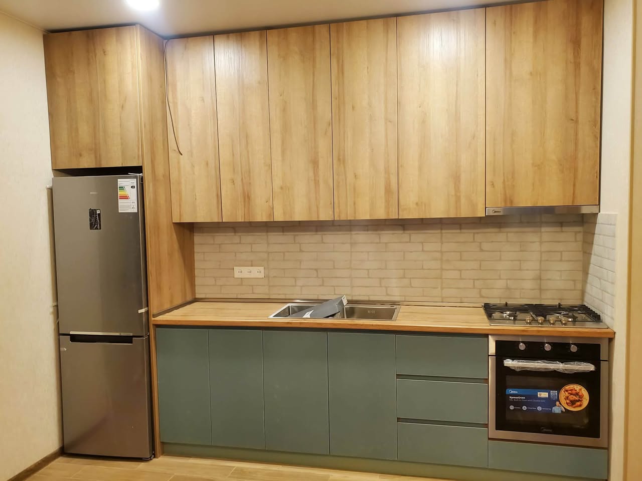 Custom-made furniture: kitchens, wardrobes, bedrooms