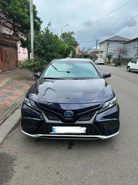 Toyota Camry 2021