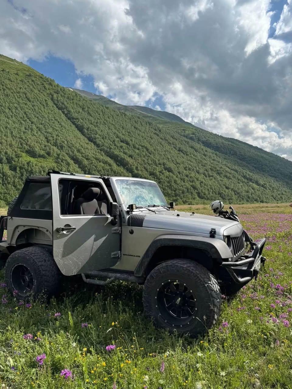 Jeep Wrangler 2016 — 17,000$