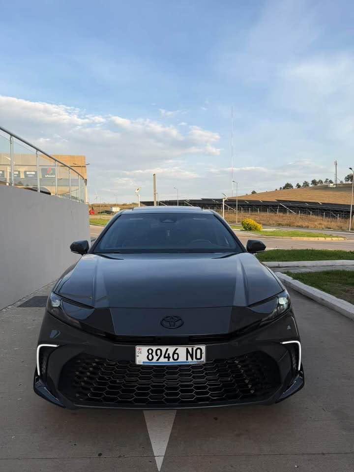Toyota Camry 2025