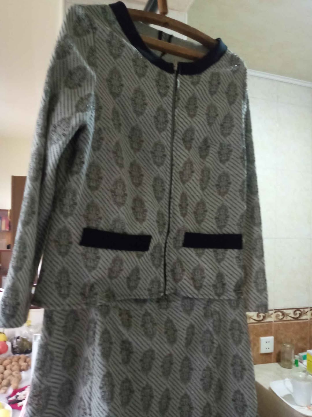 Kostyum, ölçü 52, Ərəb istehsalı