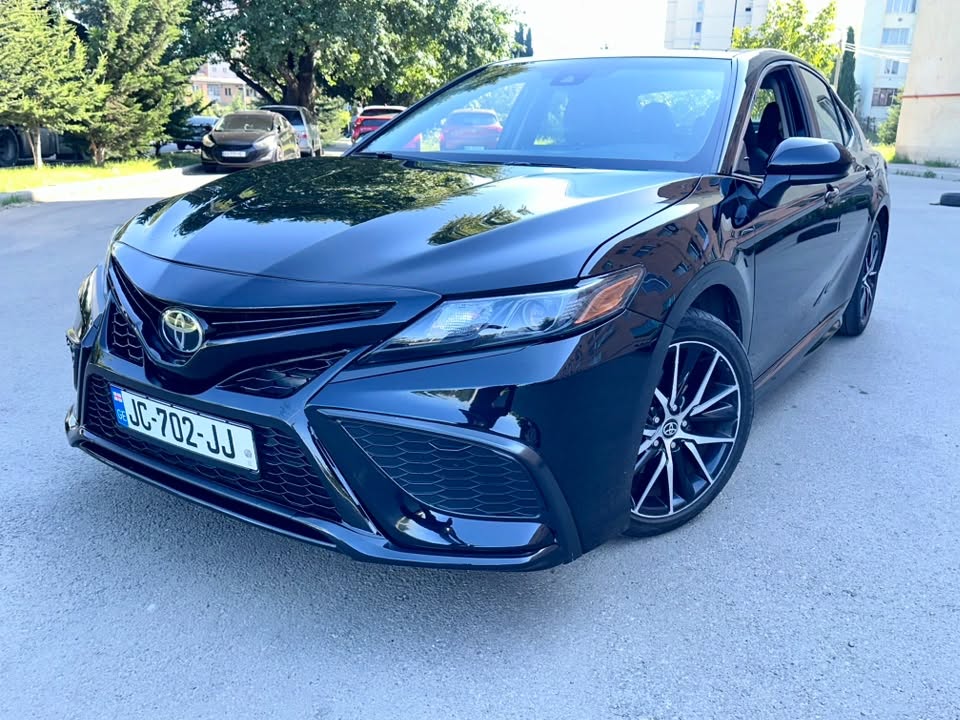 2021 Hyundai Elantra 2.5L Gasoline — $12,900