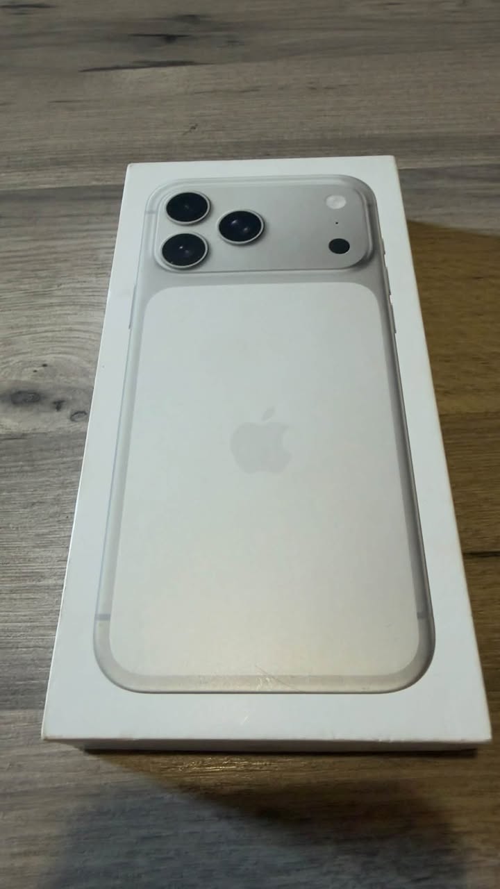 Hər şey birgə satılır və ya Iphone ilə dəyişdirilir