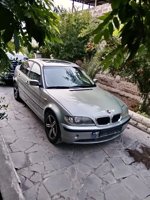 4700$ թ 2.5լ 2004