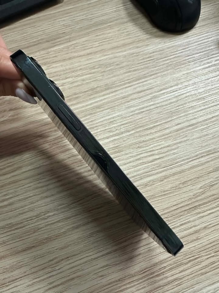 Mən iPhone 13pro aldım, yaşıl rəngdə. Batereya - 650₾