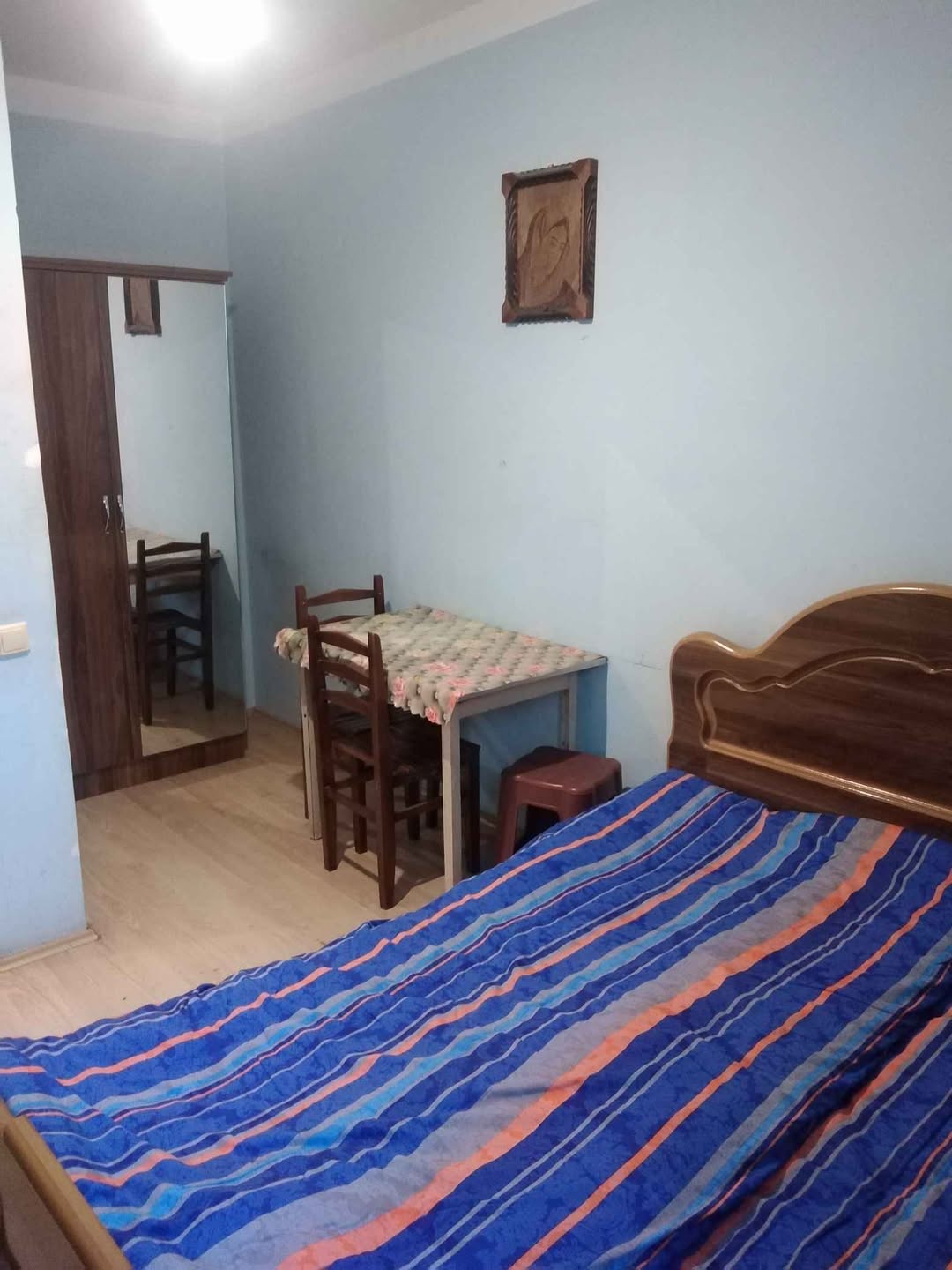 Kutaisidə 1 otaqlı mənzil kirayəyə verilir 400