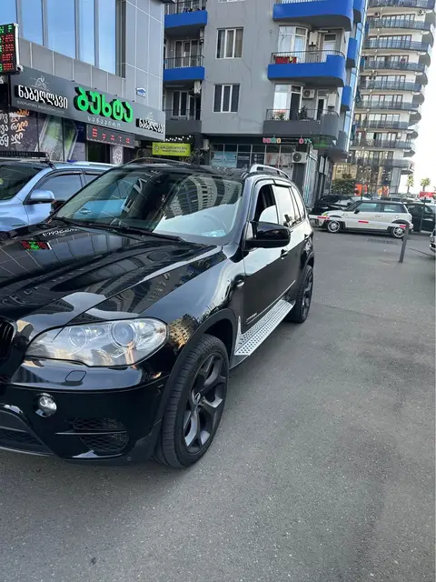 BMW X5 3.0 დიზელი 2012 წლიანი — 10,000$