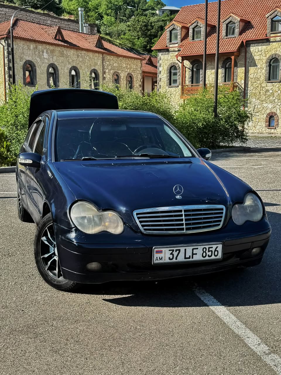 Mercedes W203 2001 — 3,600$