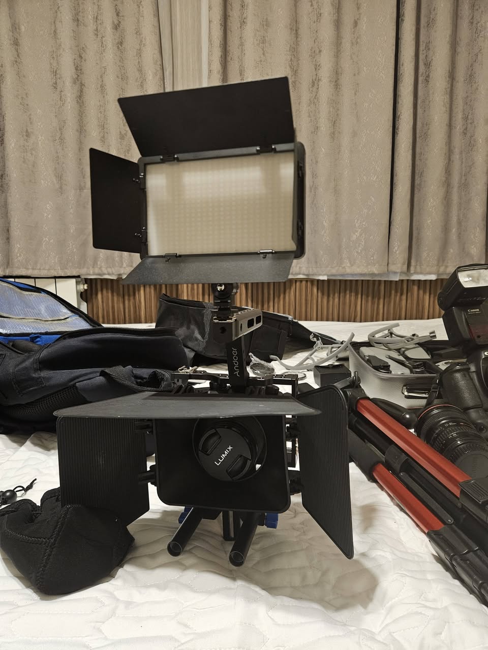 Mənim 3 əşyam var: foto və video