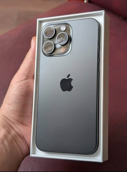iPhone 15 pro max,არის კარგ მდგომარეობაში — 1,200₾